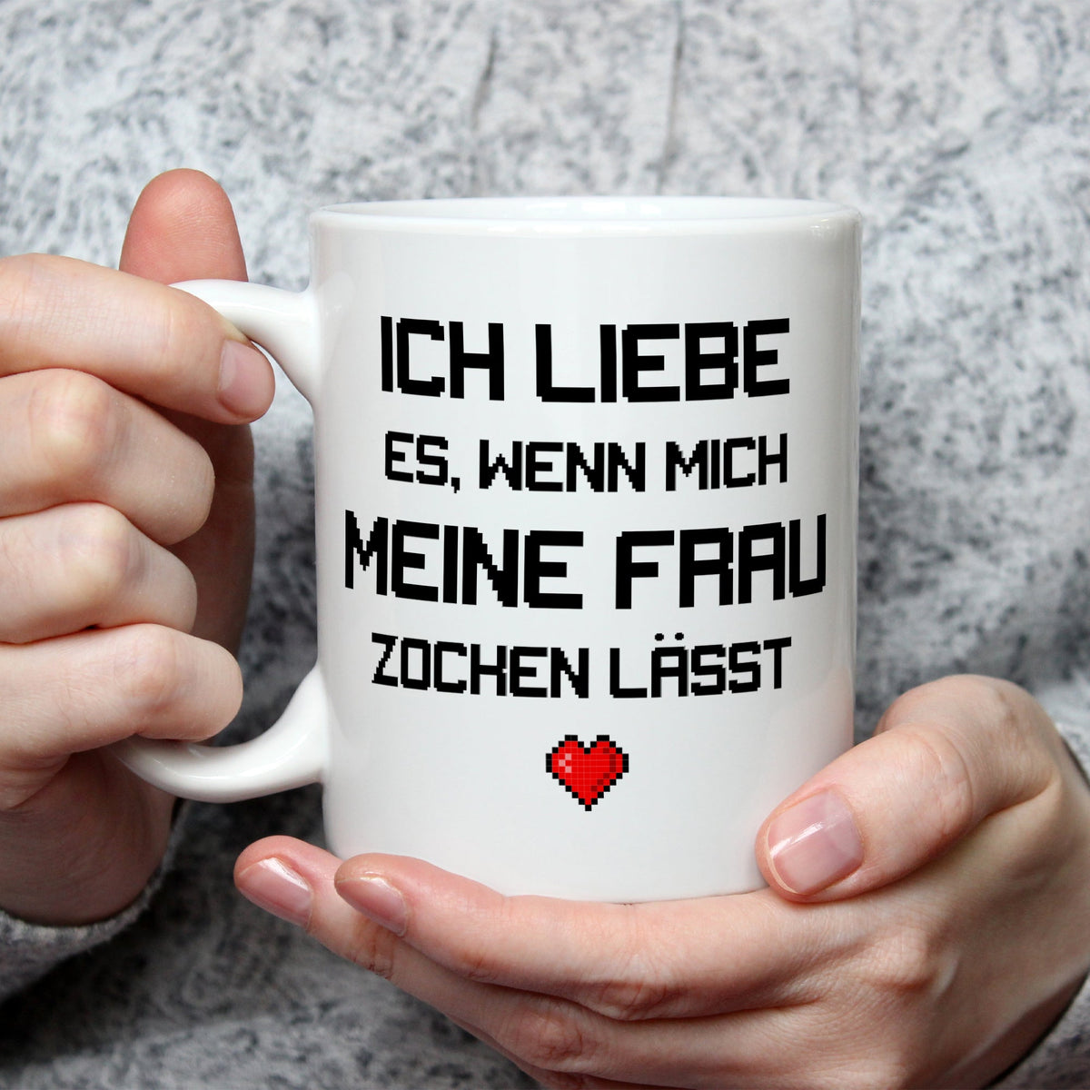 Bedruckte Tasse mit Spruch Ich liebe es wenn mich meine Frau zocken lässt