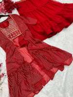Pakistani Outfit Fashionable And Trendy Outfit