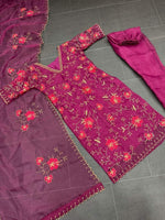Pakistani Suit On heavy Organza Silk febric with inner and Thred with Sequence work