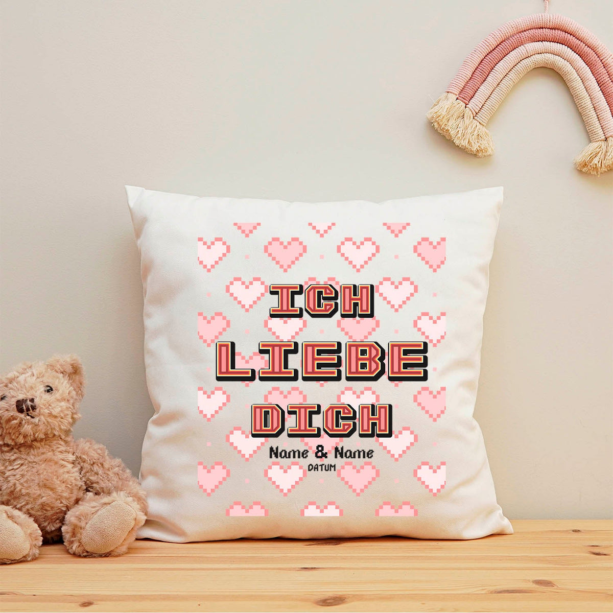 Bedrucktes Kissen mit Motiv "Pixel Heart"