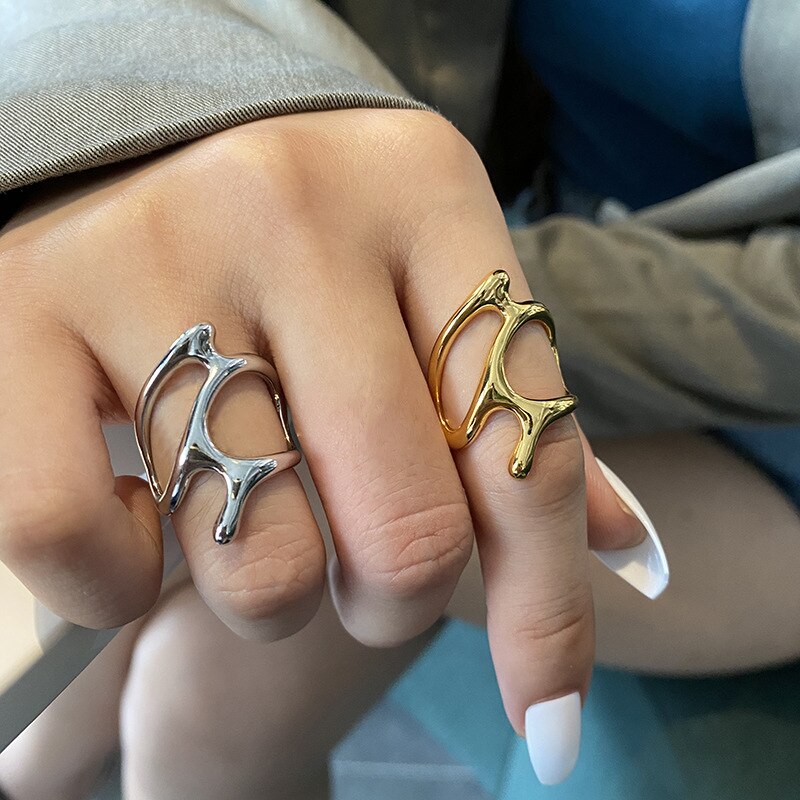 Trendiger Silberfarbener Ring