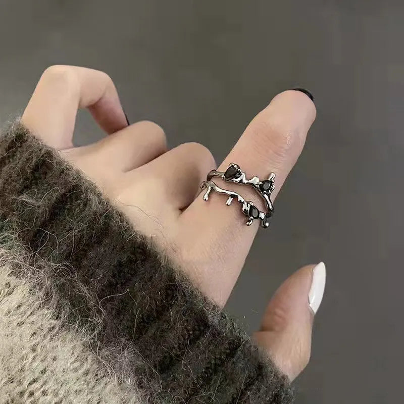 Trendiger Silberfarbener Ring