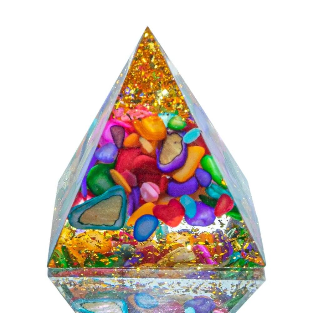PYRAMIDS Kristallamethysten Design