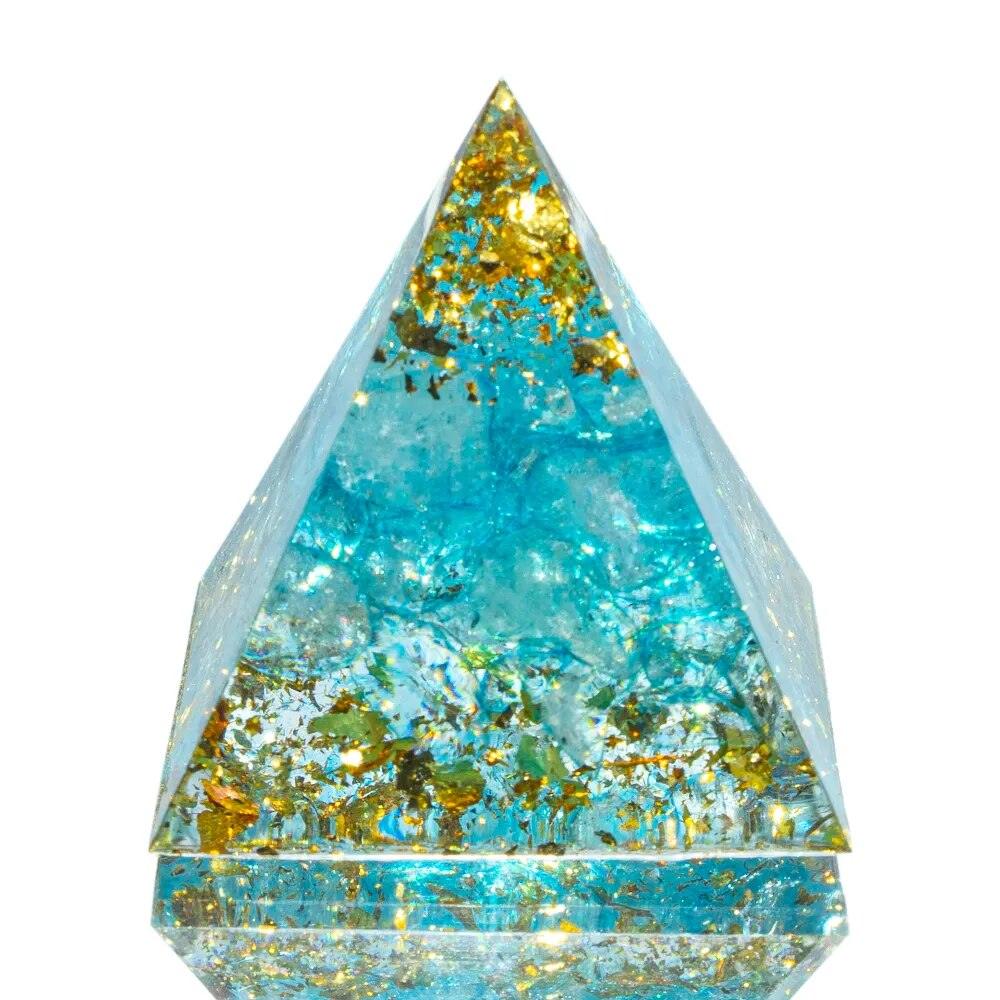 PYRAMIDS Kristallamethysten Design