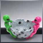 Alienaschenbecher Retro Design