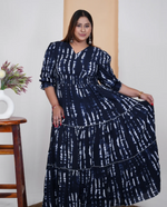 WOMEN'S PLUS SIZE NAVY BLUE V-NECK TIE DYE MAXI DRESS IN BERLIN