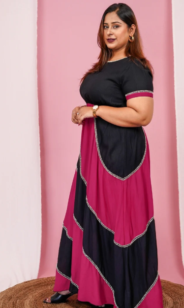WOMEN'S PLUS SIZE HALF SLEEVES ROUND NECK DRESS IN BERLIN