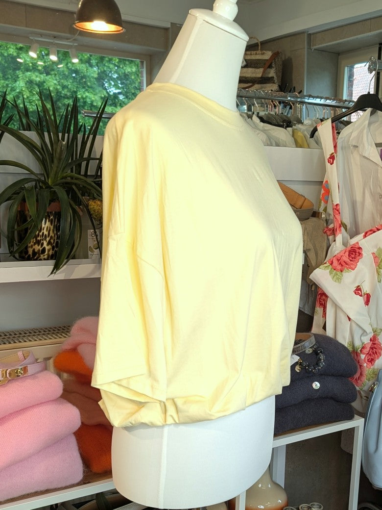 T-Shirt Uni Cropped Butter Yellow Gelb Baumwolle, One Size - von Mioni Italien 25315
