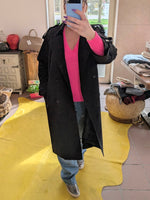 Schwarzer Oversized Trenchcoat Mantel - von ATTENTIF