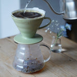 Hario Colour Edition V60-02 Keramik-Dripper (mit 40 Filtern)