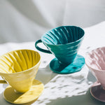 Hario Colour Edition V60-02 Keramik-Dripper (mit 40 Filtern)