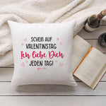 Bedrucktes Kissen mit Spruch Scheiß auf Valentinstag