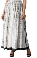 Black and White Printed Skirt in Berlin