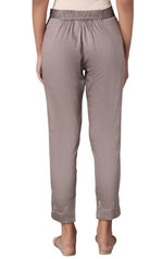 Pink Solid Slim Pants in Germany