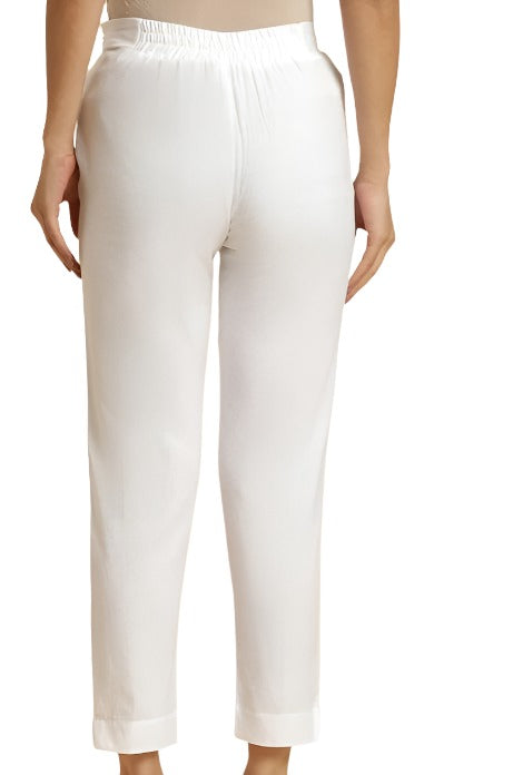Ecru Solid Cotton Flax Slim Pants in Germany
