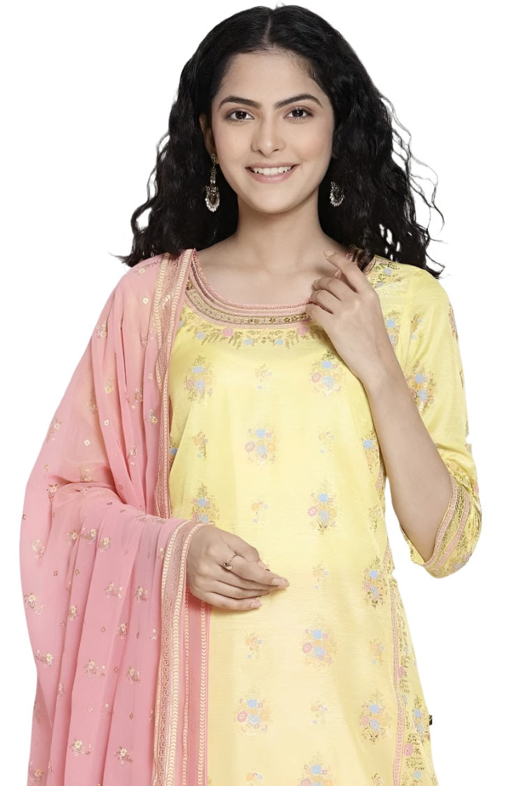 Yellow Printed kurta Trousers Dupatta Set in Germany