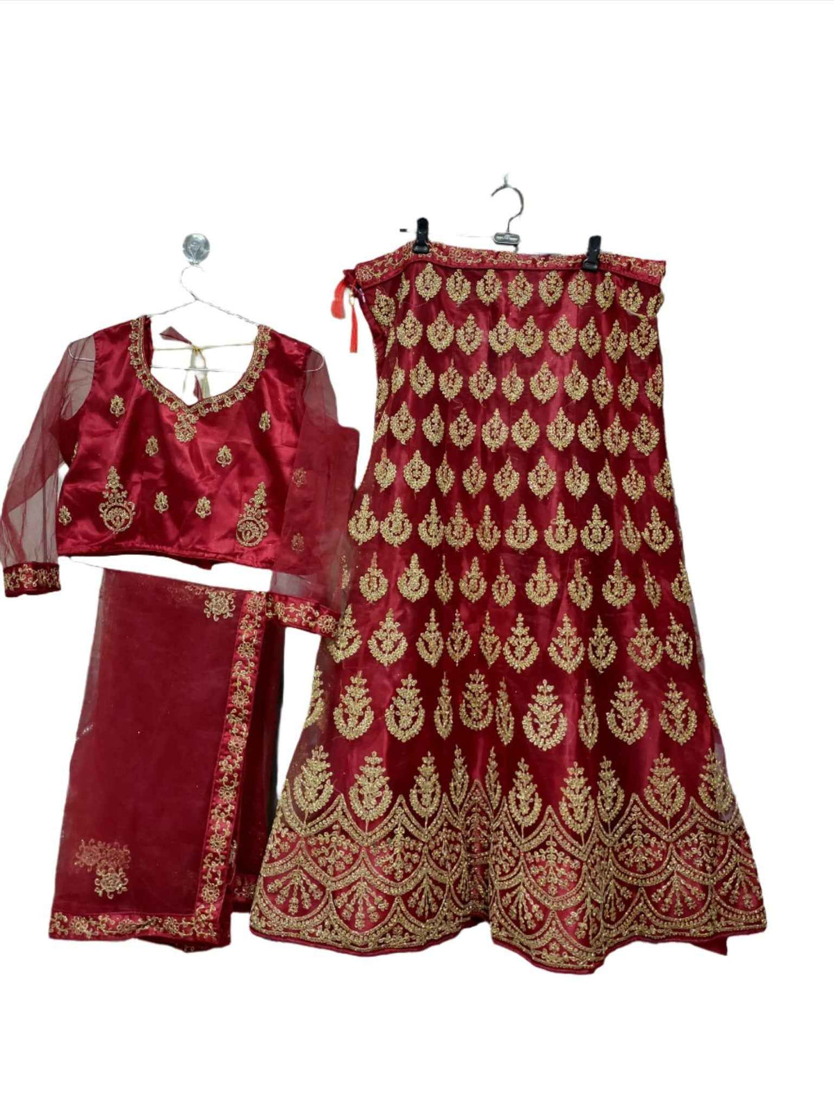 Handwork Bridal complete stitched Lehenga in Berlin