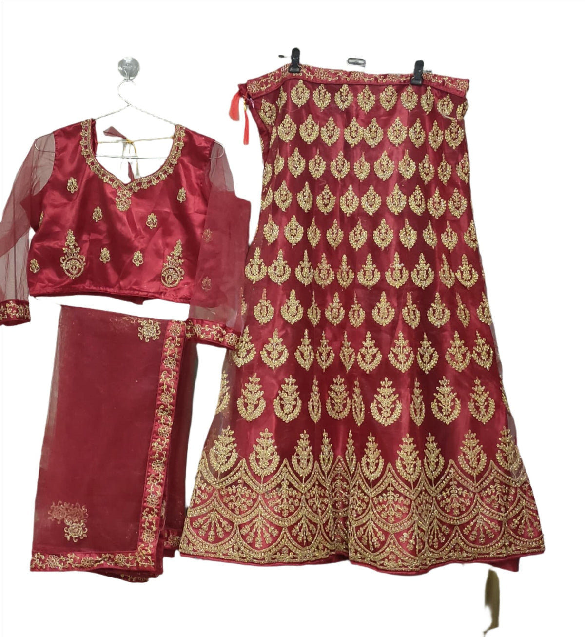 Handwork Bridal complete stitched Lehenga in Berlin