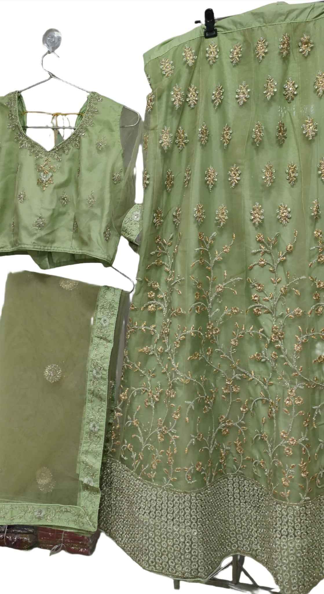 Handwork Bridal complete stitched Lehenga in Essen