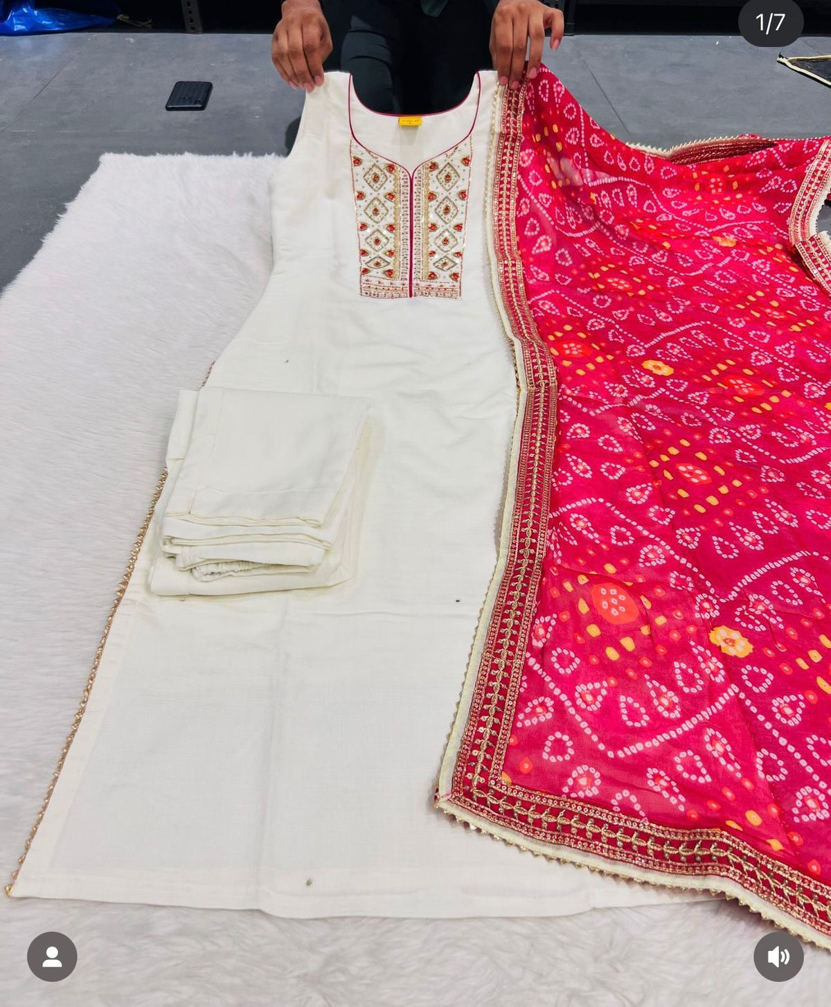 Women Kurta set in Munch