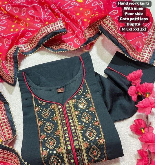 Women embroidery suits in Munich