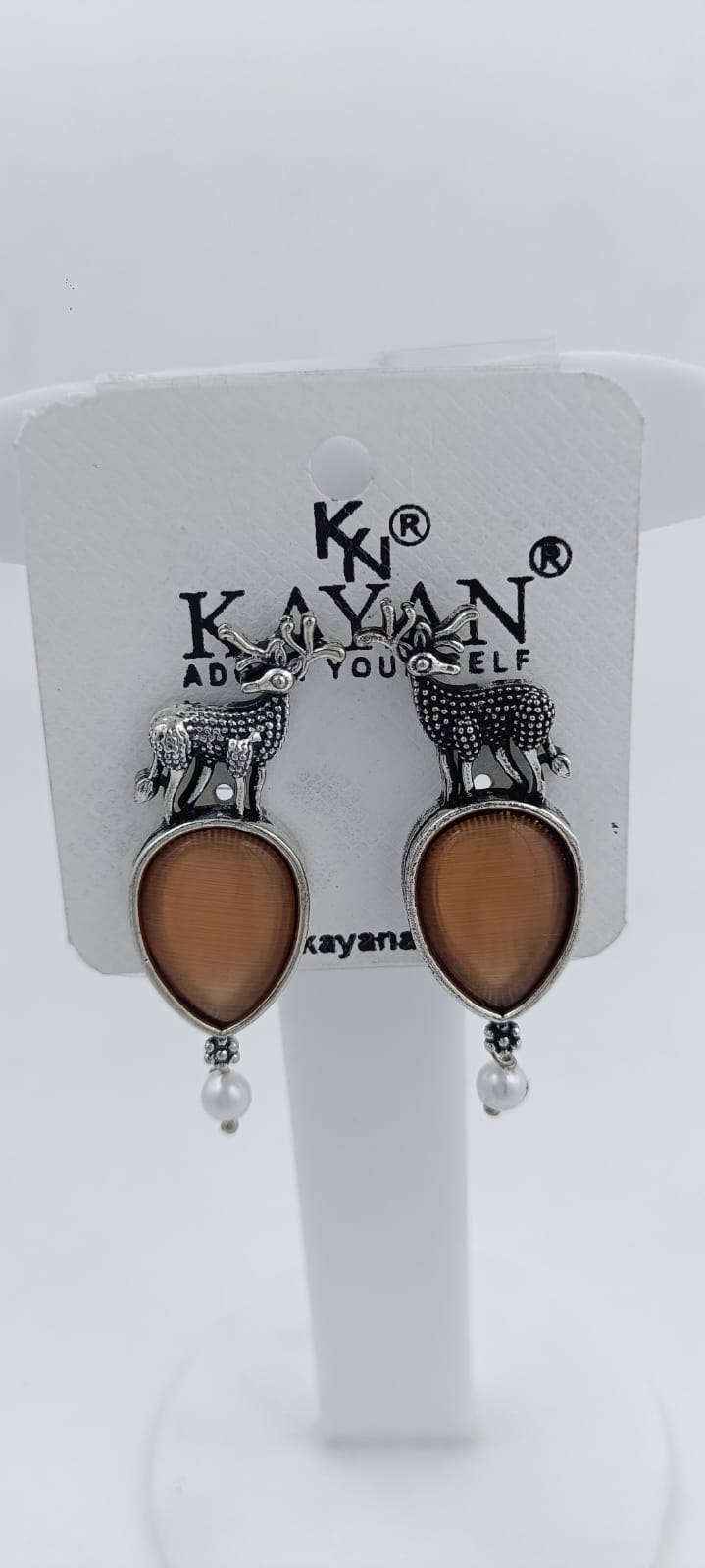 MONALISA STONE ANIMAL SHAPE Earrings  in Munich