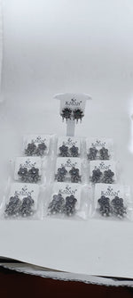 Black metal Flowers Earrings in Berlin