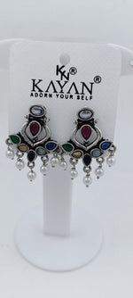 Kundan Stud Earrings in Berlin