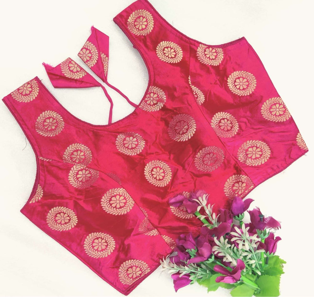 Banaras silk zari butti sleeveless blouse in Germany
