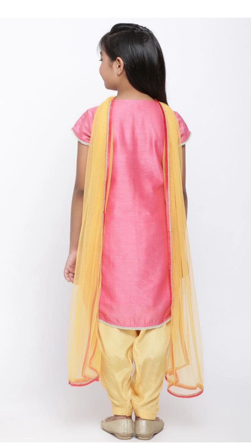 Embroidered Kurta, Churidar & Dupatta Set in Germany