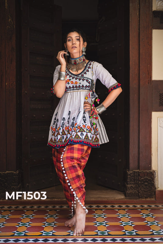 Navratri Special Garba Traditional Kediya Dress in Berlin