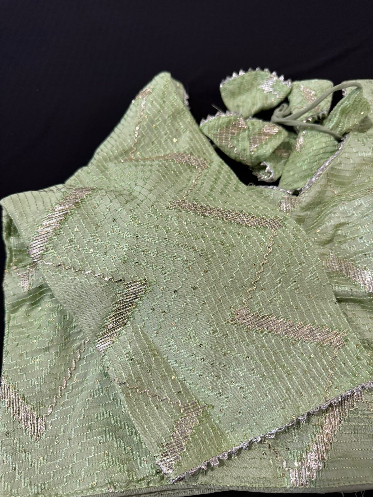 Zari Georgette Embroidery Work Design Blouse in Berlin
