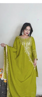 Elegant Pure Chinnon Silk Embroidery Pant Suit in Munich