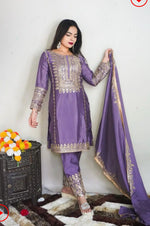 Elegant Pure Chinnon Silk Embroidery Pant Suit in Berlin