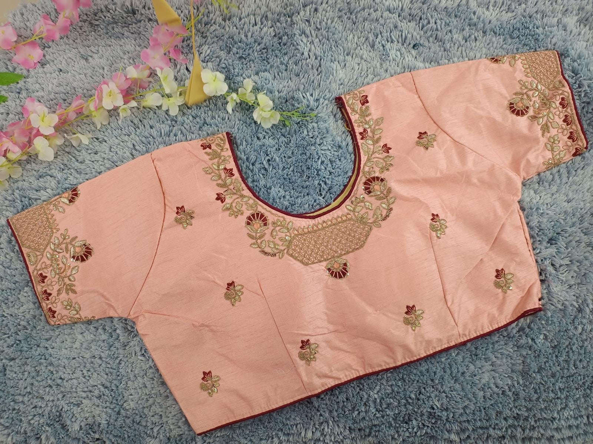 Beautiful Blouse trendy design in Berlin Namma Markt