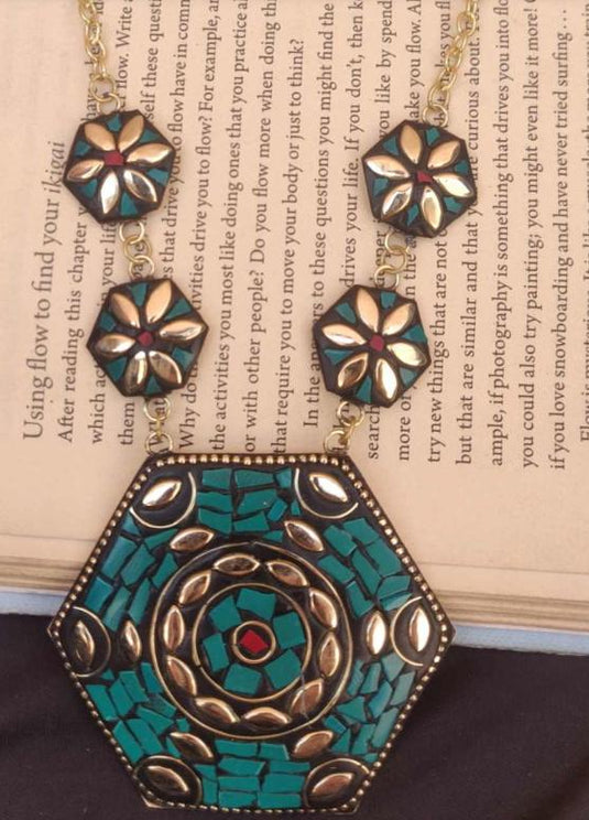 Afgani Boho Style Green Golden Long Chain Necklace for Women in Germany