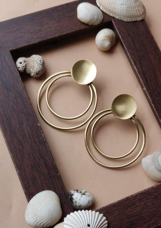 Golden Casual Wear Brass Artisan Crafted Metalwork Earring in Munich