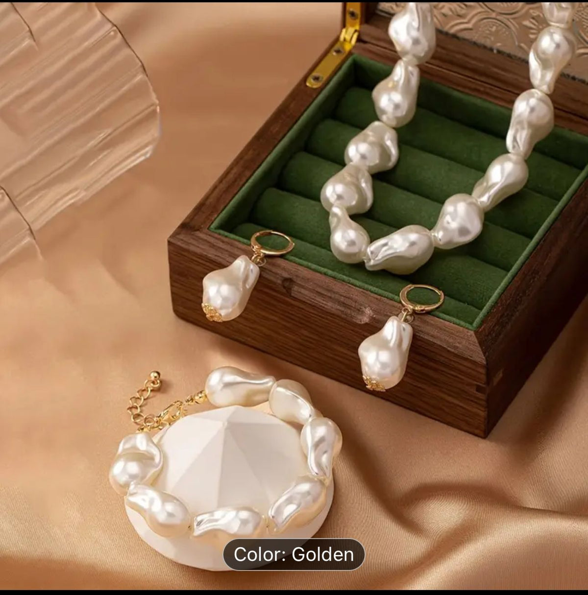 White Irrregular Shape Pearl Necklace with Earrings and Bracelet in Munich