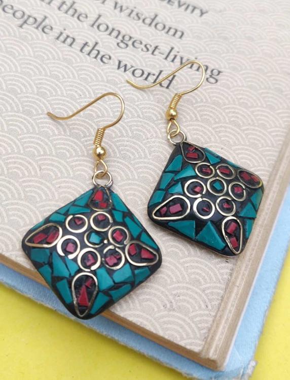 Handcrafted Handmade Antique Multicolor Kite Shaped Laq Earrings in Germany