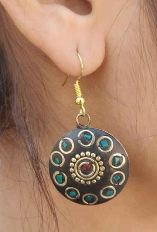 Handcrafted Handmade Antique Multicolor Round Shaped Laq Earrings inMunich