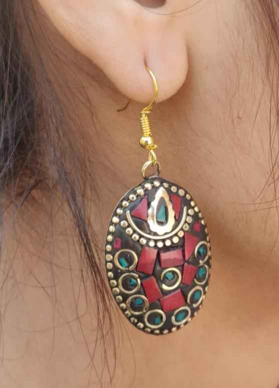 Handmade Antique Multicolor Oval Shaped Laq Earrings in Munich