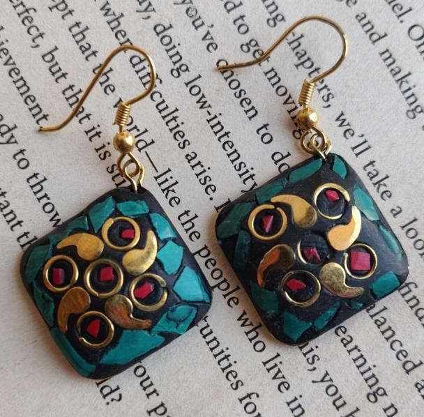 Handcrafted Handmade Antique Multicolor Kite Shaped Laq Earrings in berlin Namma Markt
