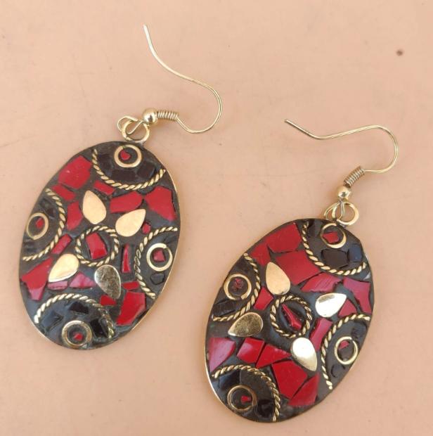 Charming Premium Quality Tibetan Laq Earrings in Germany