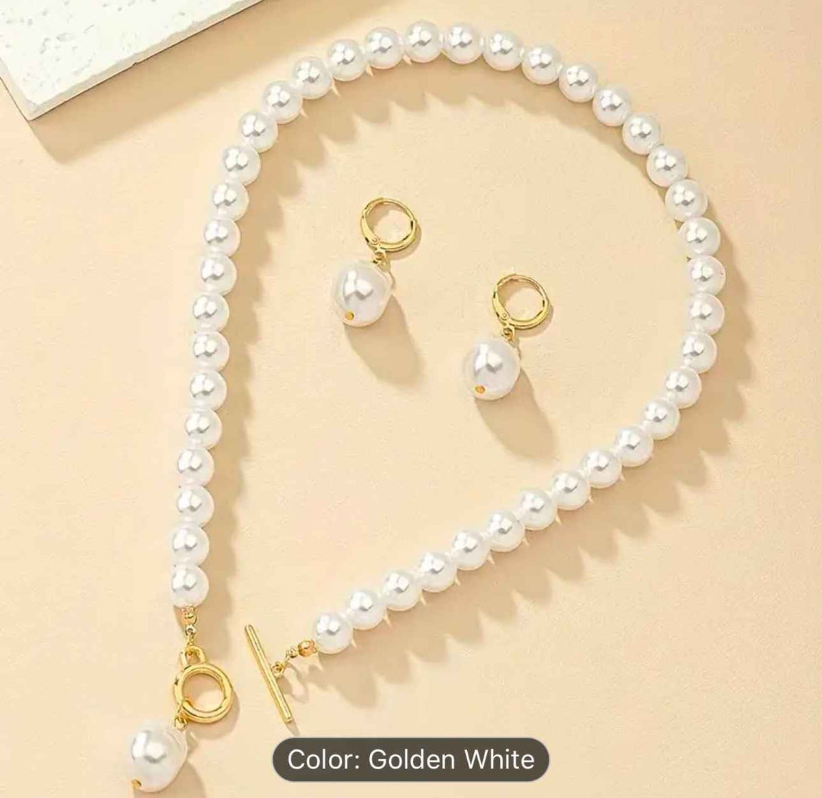 Elegant Pearl Necklace and Earring in Munich