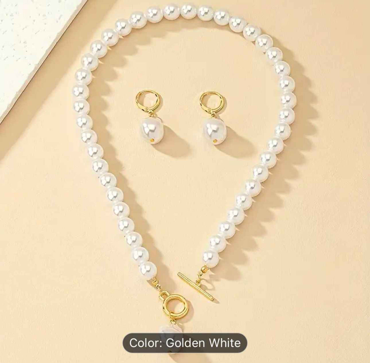 Elegant Pearl Necklace and Earring in Munich