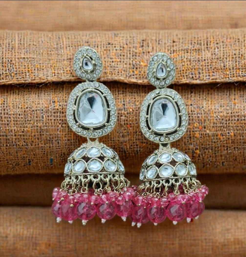 Art Earrings Jhumka in Berlin