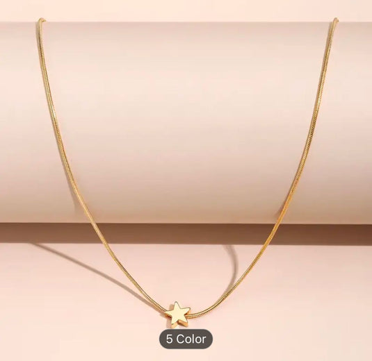 Elegant Gold-Plated Star Pendant Necklace in Germany