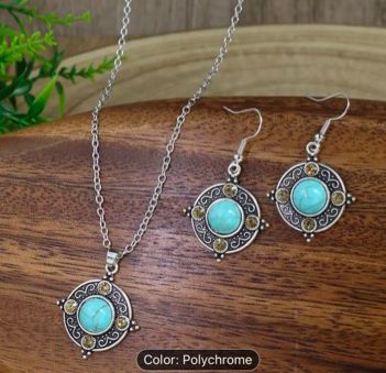 Vintage Round Silver Charm Geometric Pattern Earrings Necklace Set in Berlin