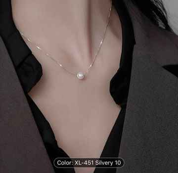 Sterling Silver & Brilliant Pearls Necklace in Germany