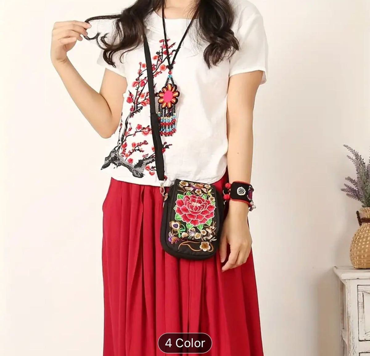 Embroidery Women Shoulder Bag Flower Pattern in Munich
